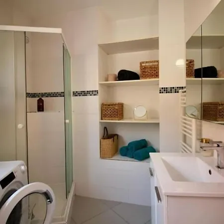 아파트 Au Coeur De 카시스